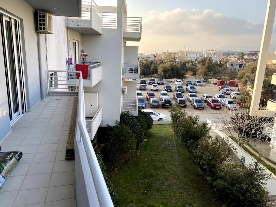 Spacious And Sunkissed 3Br & 2 Bathrooms Apartment Афины Экстерьер фото
