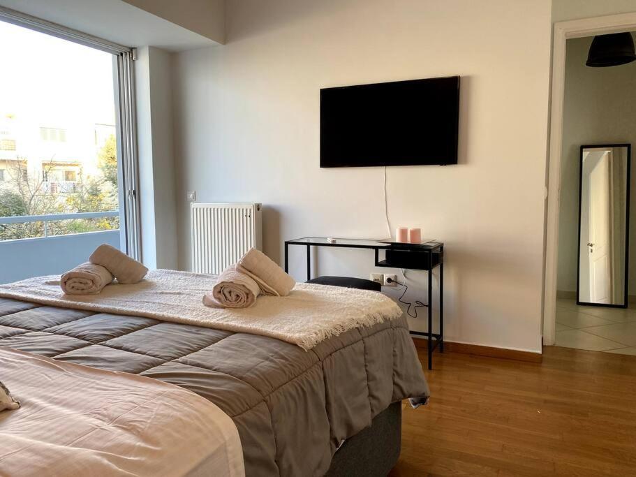 Spacious And Sunkissed 3Br & 2 Bathrooms Apartment Афины Экстерьер фото