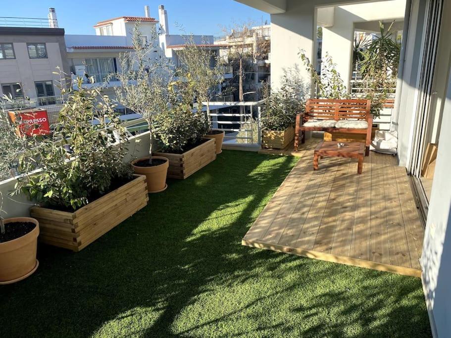 Spacious And Sunkissed 3Br & 2 Bathrooms Apartment Афины Экстерьер фото