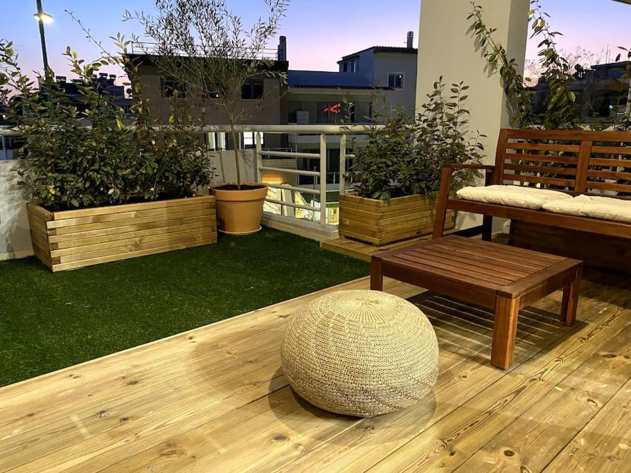 Spacious And Sunkissed 3Br & 2 Bathrooms Apartment Афины Экстерьер фото