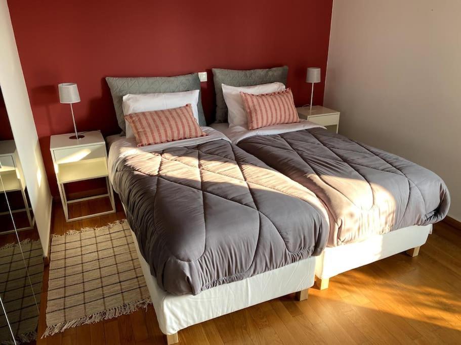 Spacious And Sunkissed 3Br & 2 Bathrooms Apartment Афины Экстерьер фото
